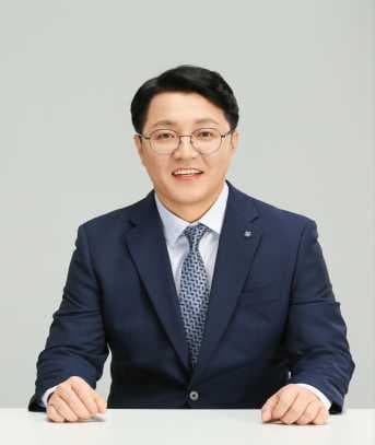 김정근
